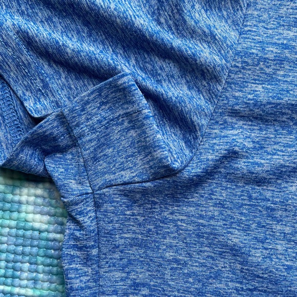 Under Armour Heat Gear Blue V-Neck Athletic T-Shirt XXL - Picture 5 of 7